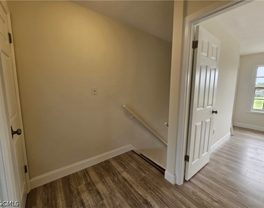 864 Courtington Lane - Photo Thumbnail 11