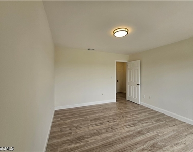 864 Courtington Lane - Photo Thumbnail 21