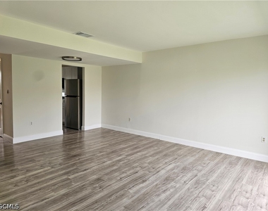 864 Courtington Lane - Photo Thumbnail 8