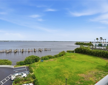2885 Palm Beach Boulevard - Photo Thumbnail 17