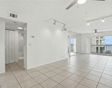 2885 Palm Beach Boulevard - Photo Thumbnail 1