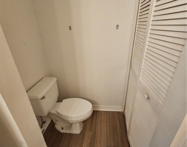 5337 Glenlivet Road - Photo Thumbnail 11