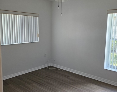 5337 Glenlivet Road - Photo Thumbnail 3