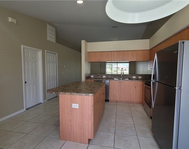 2026 Andalusia Boulevard - Photo Thumbnail 2