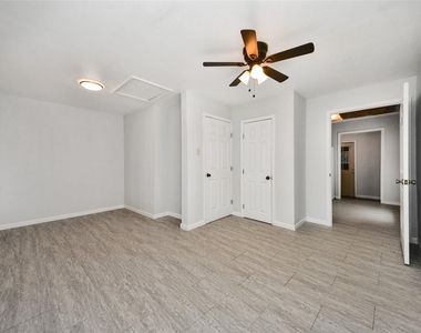 814 Broadway Street - Photo Thumbnail 15