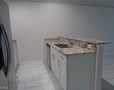 3816 Sw 15th Place - Photo Thumbnail 7