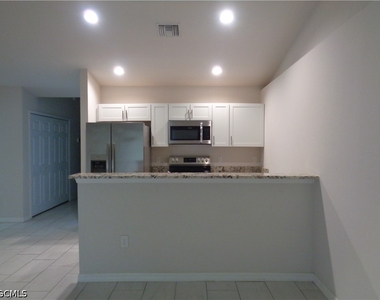 3816 Sw 15th Place - Photo Thumbnail 6