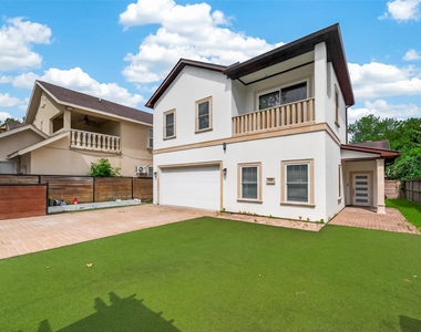 224 N Stiles Street - Photo Thumbnail 2