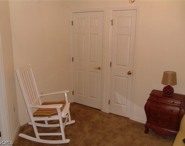 9582 Hemingway Lane - Photo Thumbnail 14