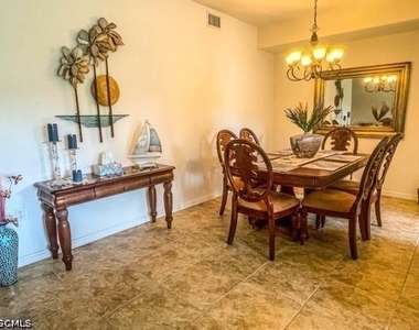 9582 Hemingway Lane - Photo Thumbnail 7