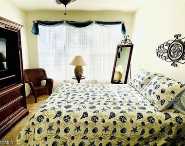 9582 Hemingway Lane - Photo Thumbnail 16