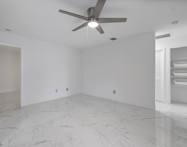 1212 Se 6th Terrace - Photo Thumbnail 7