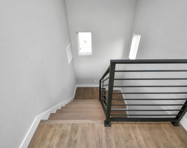 1320 Eberhard Street - Photo Thumbnail 35