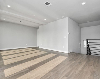 1320 Eberhard Street - Photo Thumbnail 37
