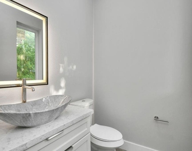 1320 Eberhard Street - Photo Thumbnail 13