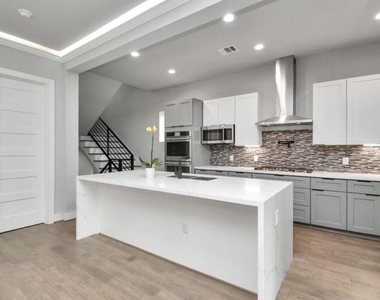 1320 Eberhard Street - Photo Thumbnail 16