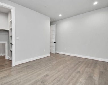 1320 Eberhard Street - Photo Thumbnail 8