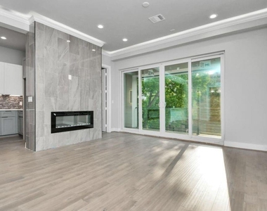 1320 Eberhard Street - Photo Thumbnail 12