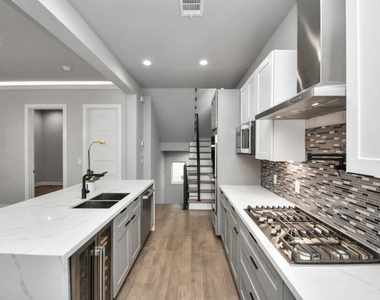 1320 Eberhard Street - Photo Thumbnail 17
