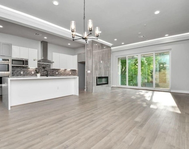 1320 Eberhard Street - Photo Thumbnail 9