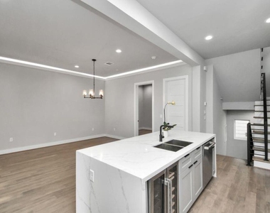 1320 Eberhard Street - Photo Thumbnail 19