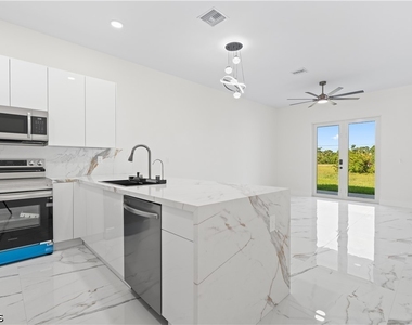 430 Petite Avenue - Photo Thumbnail 35