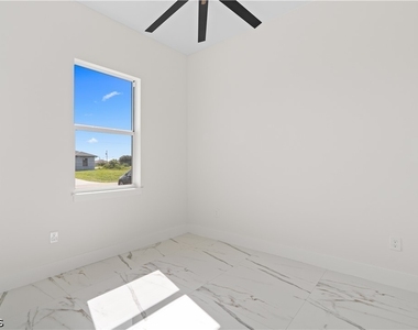 430 Petite Avenue - Photo Thumbnail 30