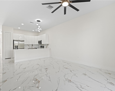430 Petite Avenue - Photo Thumbnail 41
