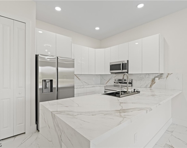 430 Petite Avenue - Photo Thumbnail 43