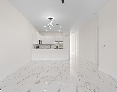 430 Petite Avenue - Photo Thumbnail 20