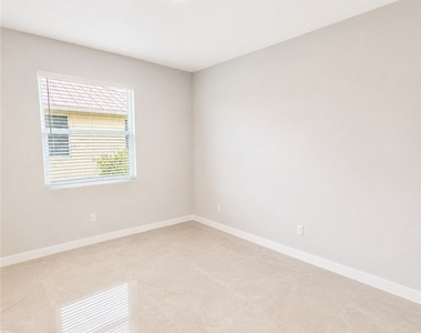 2116 Ne 22nd Avenue - Photo Thumbnail 28