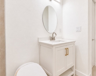 2116 Ne 22nd Avenue - Photo Thumbnail 26