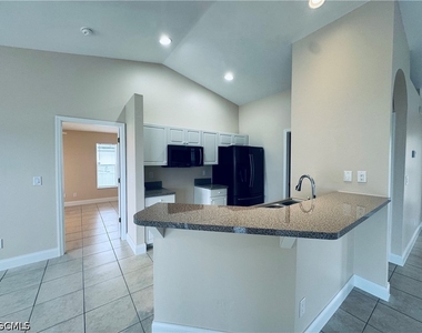 1140 Nw 1st Avenue - Photo Thumbnail 4