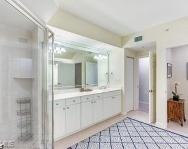 14250 Royal Harbour Court - Photo Thumbnail 23