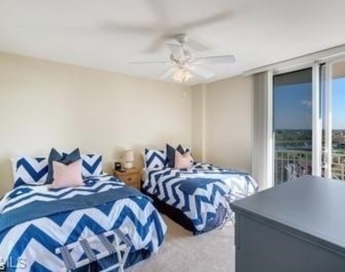 14250 Royal Harbour Court - Photo Thumbnail 20