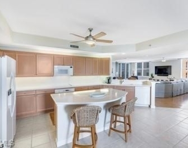14250 Royal Harbour Court - Photo Thumbnail 11
