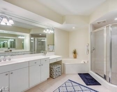 14250 Royal Harbour Court - Photo Thumbnail 22
