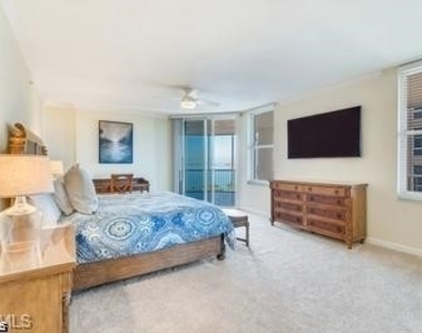 14250 Royal Harbour Court - Photo Thumbnail 16