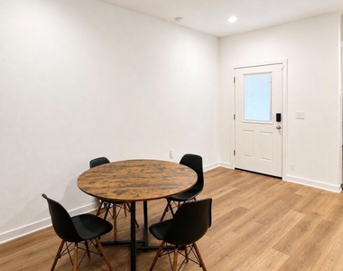 497 Orleanian Drive - Photo Thumbnail 3