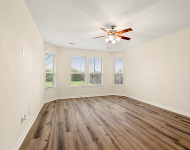 9439 Peralta Creek Court - Photo Thumbnail 15