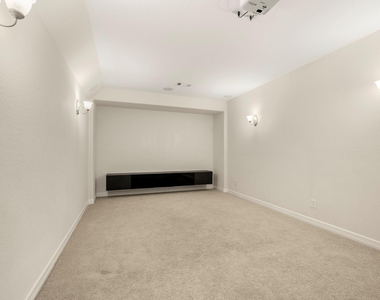 9439 Peralta Creek Court - Photo Thumbnail 24
