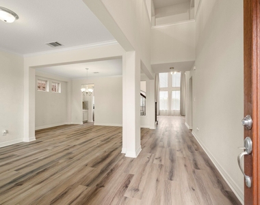 9439 Peralta Creek Court - Photo Thumbnail 3