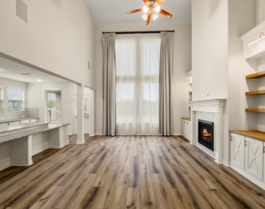 9439 Peralta Creek Court - Photo Thumbnail 7