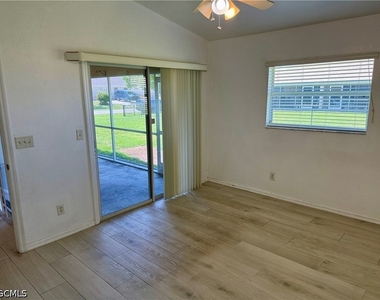 544 Se 7th Street - Photo Thumbnail 8