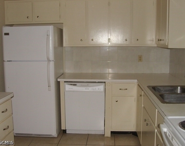 217 Jayview Avenue - Photo Thumbnail 3