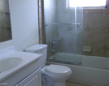 217 Jayview Avenue - Photo Thumbnail 9
