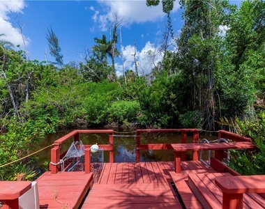 15178 Parkside Drive - Photo Thumbnail 26