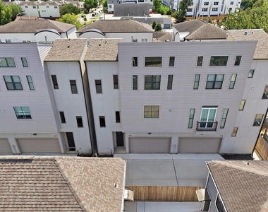 816 W 22nd Street - Photo Thumbnail 19