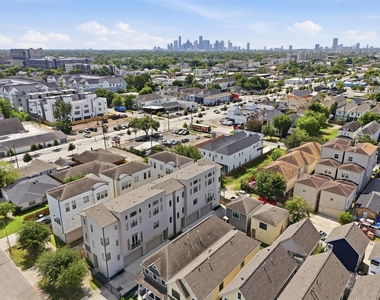 816 W 22nd Street - Photo Thumbnail 21