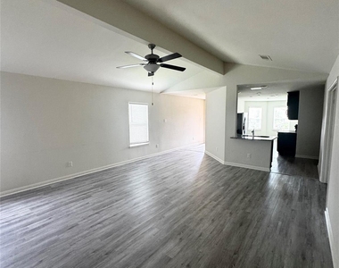 329 Lone Mountain Drive - Photo Thumbnail 11